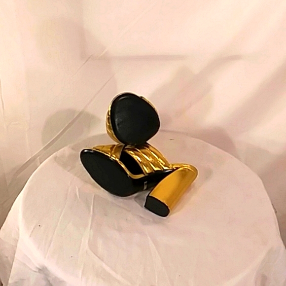 🔥🔥Like New Gucci Gold Leather Open Toe Heels - Picture 8 of 16